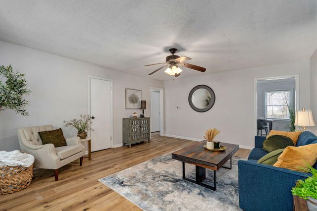 2316 S Kickapoo Avenue, Springfield, MO 65804