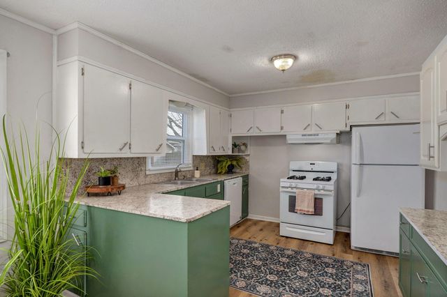 2316 S Kickapoo Avenue, Springfield, MO 65804