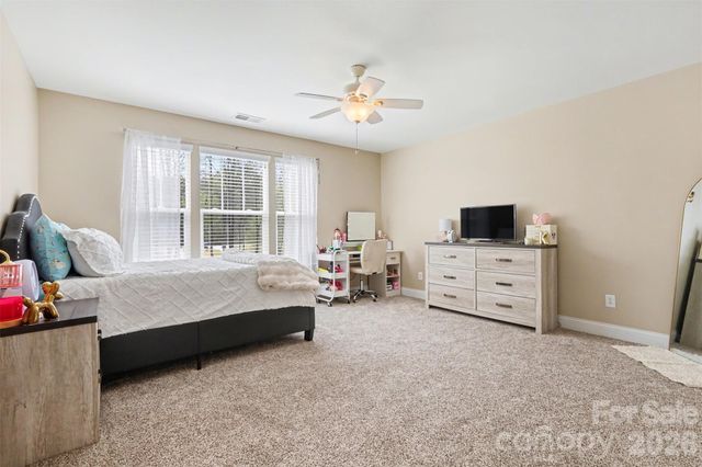 174 Country Lake Drive, Mooresville, NC 28115