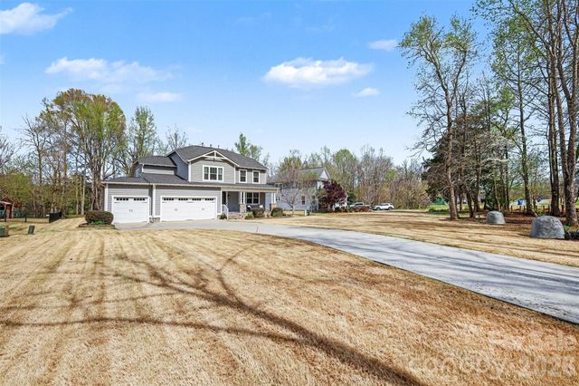 174 Country Lake Drive, Mooresville, NC 28115