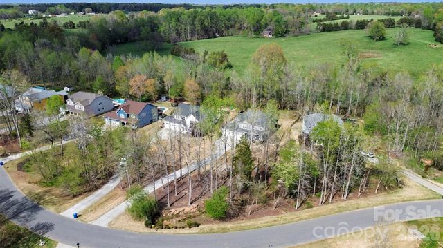174 Country Lake Drive, Mooresville, NC 28115