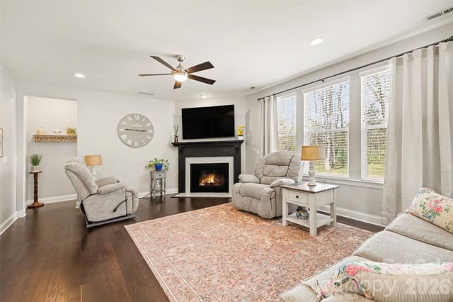 174 Country Lake Drive, Mooresville, NC 28115