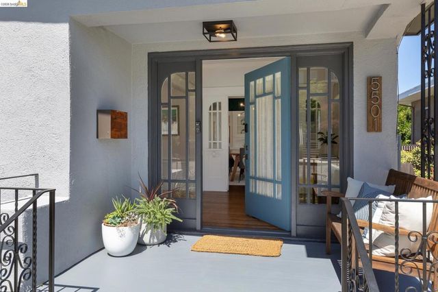 5501 Thomas Ave, Oakland, CA 94618