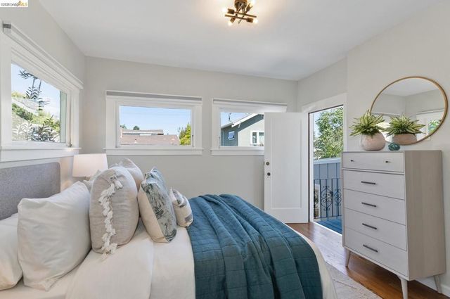 5501 Thomas Ave, Oakland, CA 94618