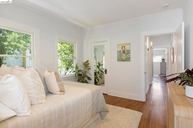 5501 Thomas Ave, Oakland, CA 94618