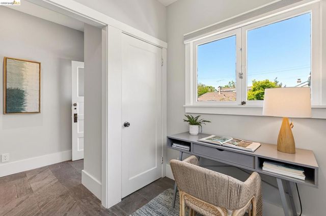 5501 Thomas Ave, Oakland, CA 94618