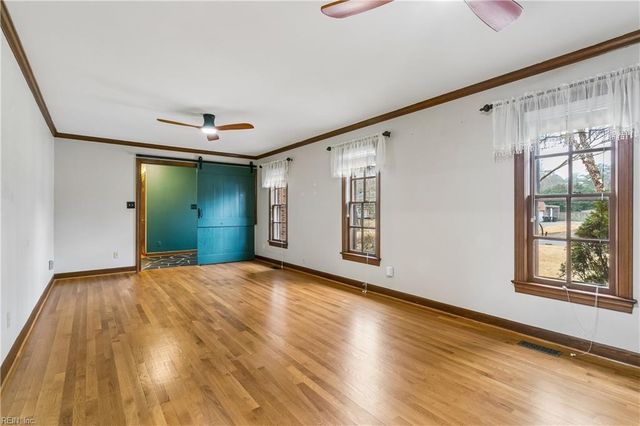 504 Meadowfield RD, Yorktown, VA 23692