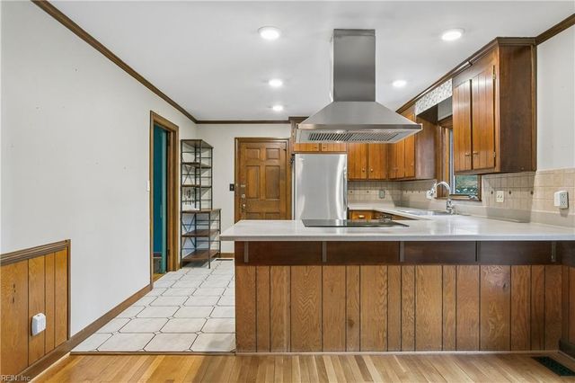 504 Meadowfield RD, Yorktown, VA 23692