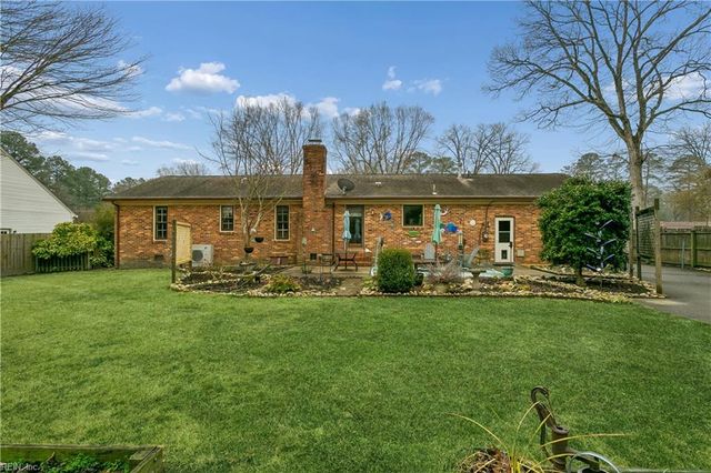 504 Meadowfield RD, Yorktown, VA 23692