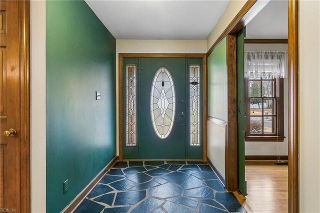 504 Meadowfield RD, Yorktown, VA 23692