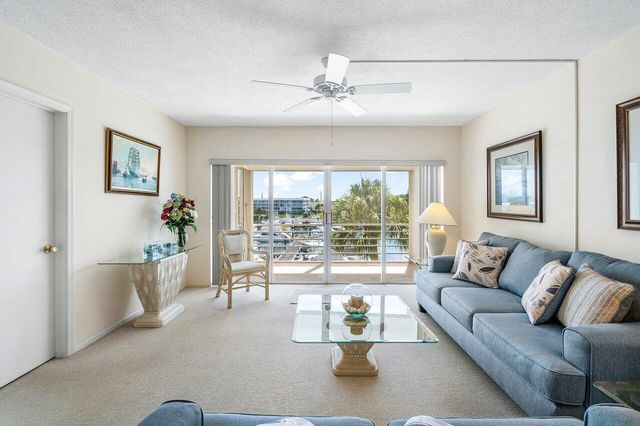 29 Yacht Club Drive 404, North Palm Beach, FL 33408