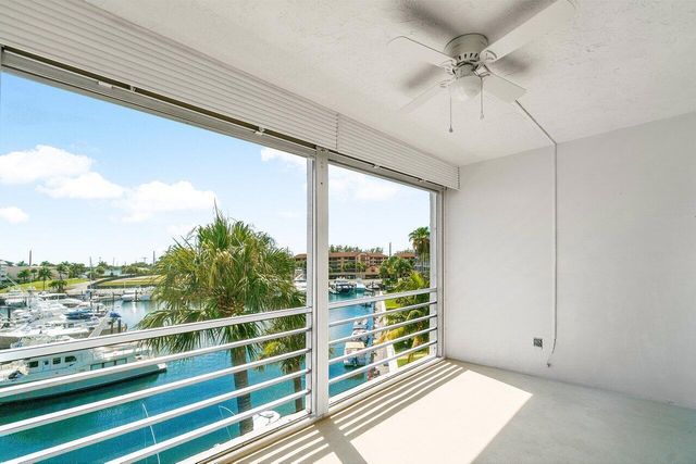 29 Yacht Club Drive 404, North Palm Beach, FL 33408