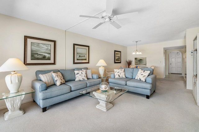 29 Yacht Club Drive 404, North Palm Beach, FL 33408