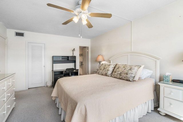 29 Yacht Club Drive 404, North Palm Beach, FL 33408