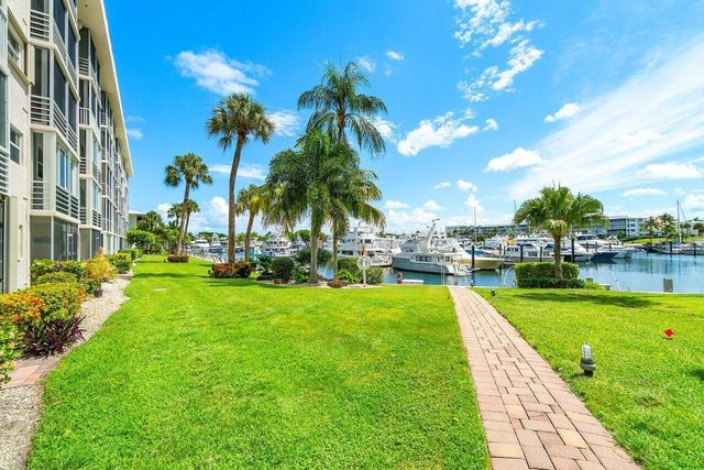 29 Yacht Club Drive 404, North Palm Beach, FL 33408