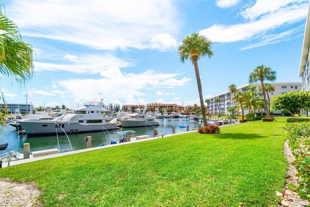 29 Yacht Club Drive 404, North Palm Beach, FL 33408