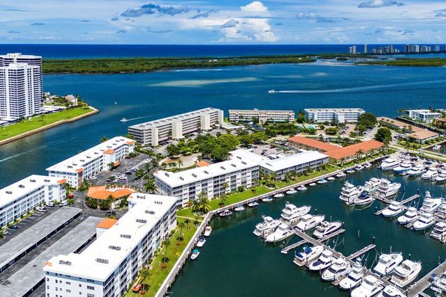 29 Yacht Club Drive 404, North Palm Beach, FL 33408