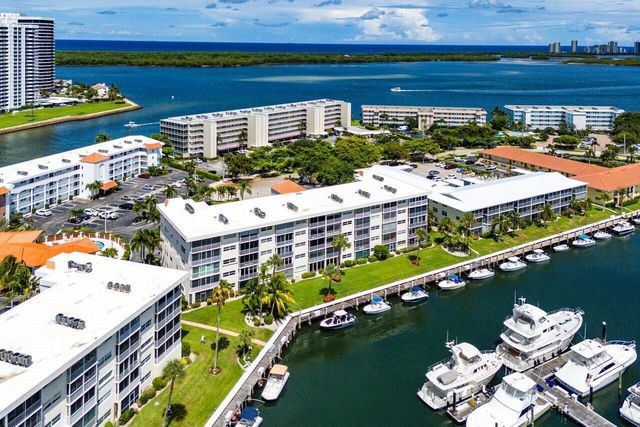 29 Yacht Club Drive 404, North Palm Beach, FL 33408