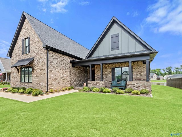 7813 Lake Walk Way, Owens Cross Roads, AL 35763