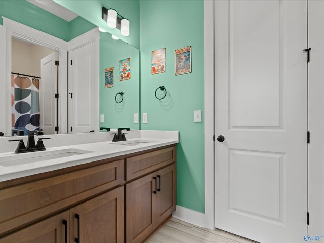 7813 Lake Walk Way, Owens Cross Roads, AL 35763
