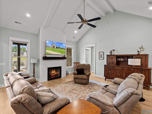 7813 Lake Walk Way, Owens Cross Roads, AL 35763