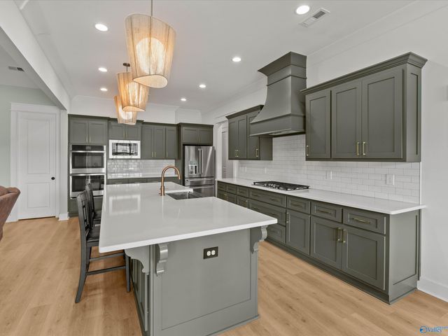 7813 Lake Walk Way, Owens Cross Roads, AL 35763