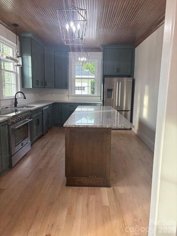 201 E First Street, Lowell, NC 28098