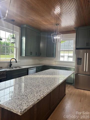 201 E First Street, Lowell, NC 28098