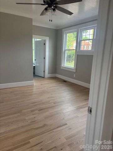 201 E First Street, Lowell, NC 28098