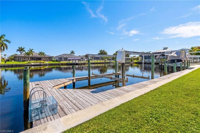 1936 Palaco Grande PKWY, Cape Coral, FL 33904