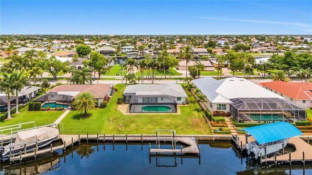 1936 Palaco Grande PKWY, Cape Coral, FL 33904