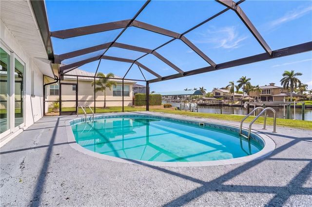 1936 Palaco Grande PKWY, Cape Coral, FL 33904