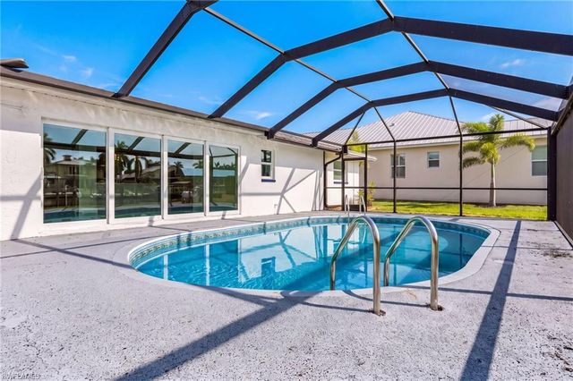 1936 Palaco Grande PKWY, Cape Coral, FL 33904