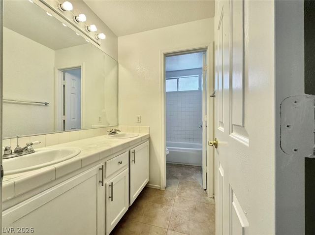 3829 CLIMBING ROSE Street, Las Vegas, NV 89147