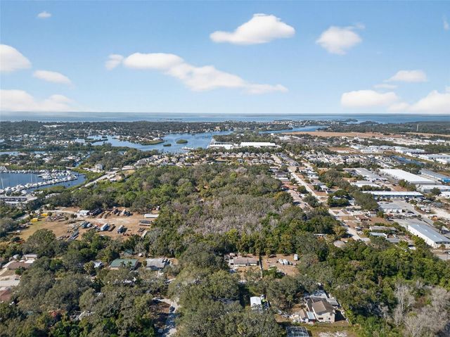 1312 GROVE AVENUE, Tarpon Springs, FL 34689