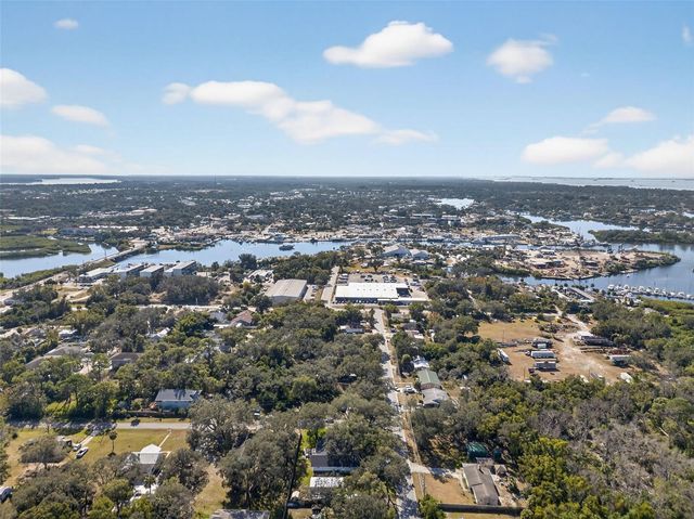 1312 GROVE AVENUE, Tarpon Springs, FL 34689