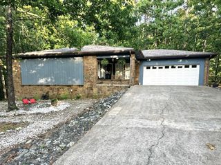 25 Alba Place, Hot Springs Village, AR 71909