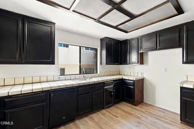 2718 Vanderbilt Lane B, Redondo Beach, CA 90278