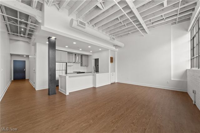 2048 Fulton Road 107, Cleveland, OH 44113