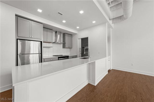 2048 Fulton Road 107, Cleveland, OH 44113