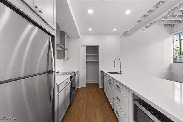 2048 Fulton Road 107, Cleveland, OH 44113