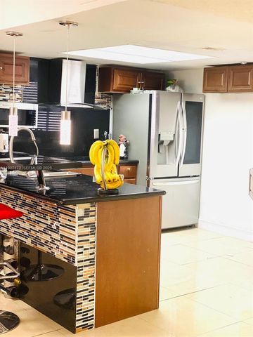 1913 San Remo Cir, Homestead, FL 33035