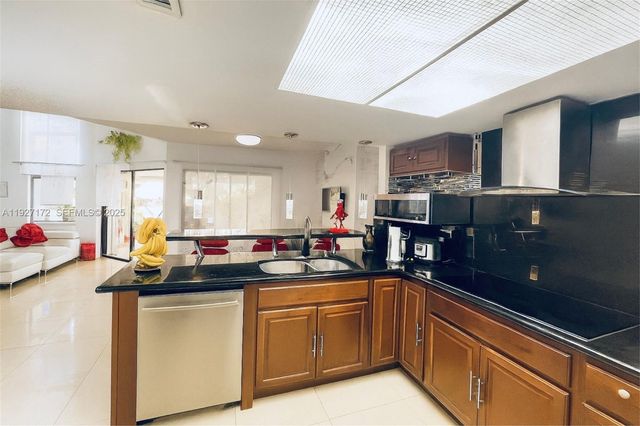 1913 San Remo Cir, Homestead, FL 33035