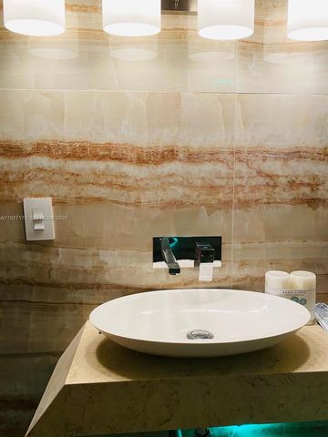 1913 San Remo Cir, Homestead, FL 33035