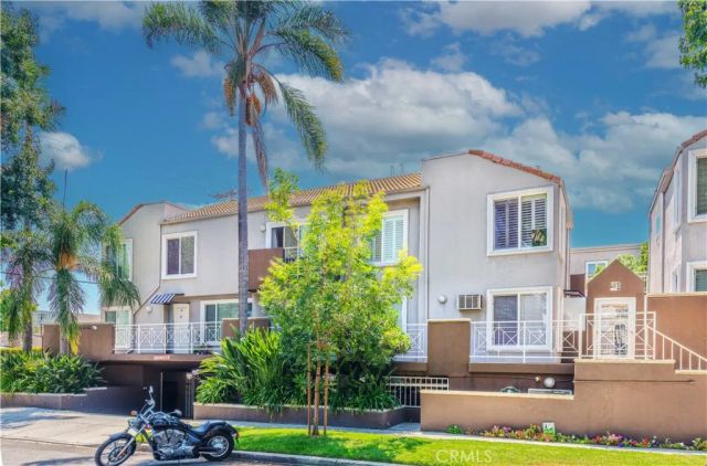 355 N Maple Street 203, Burbank, CA 91505