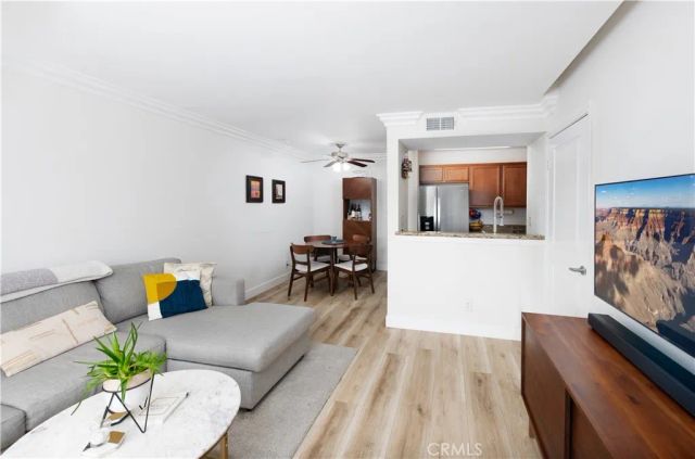 355 N Maple Street 203, Burbank, CA 91505