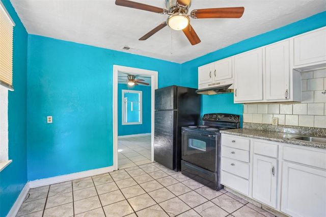 3201 FREEMONT TERRACE S, St Petersburg, FL 33712