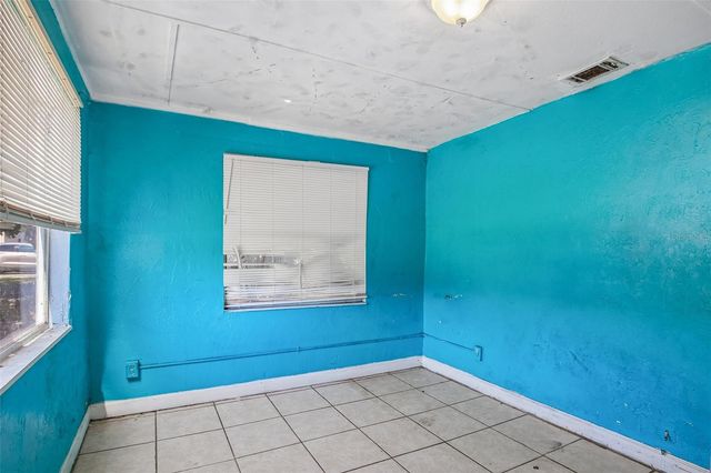 3201 FREEMONT TERRACE S, St Petersburg, FL 33712