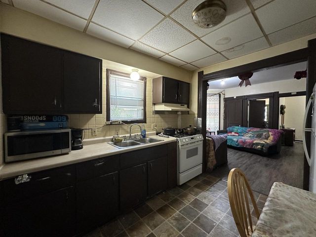 417 Center Avenue, Janesville, WI 53548