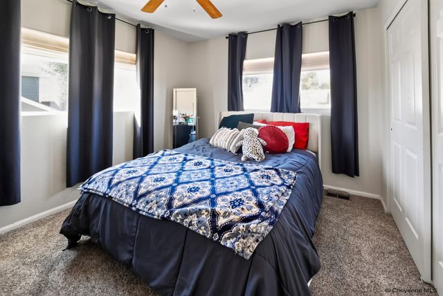1602 SUMMERSET DR, Cheyenne, WY 82001